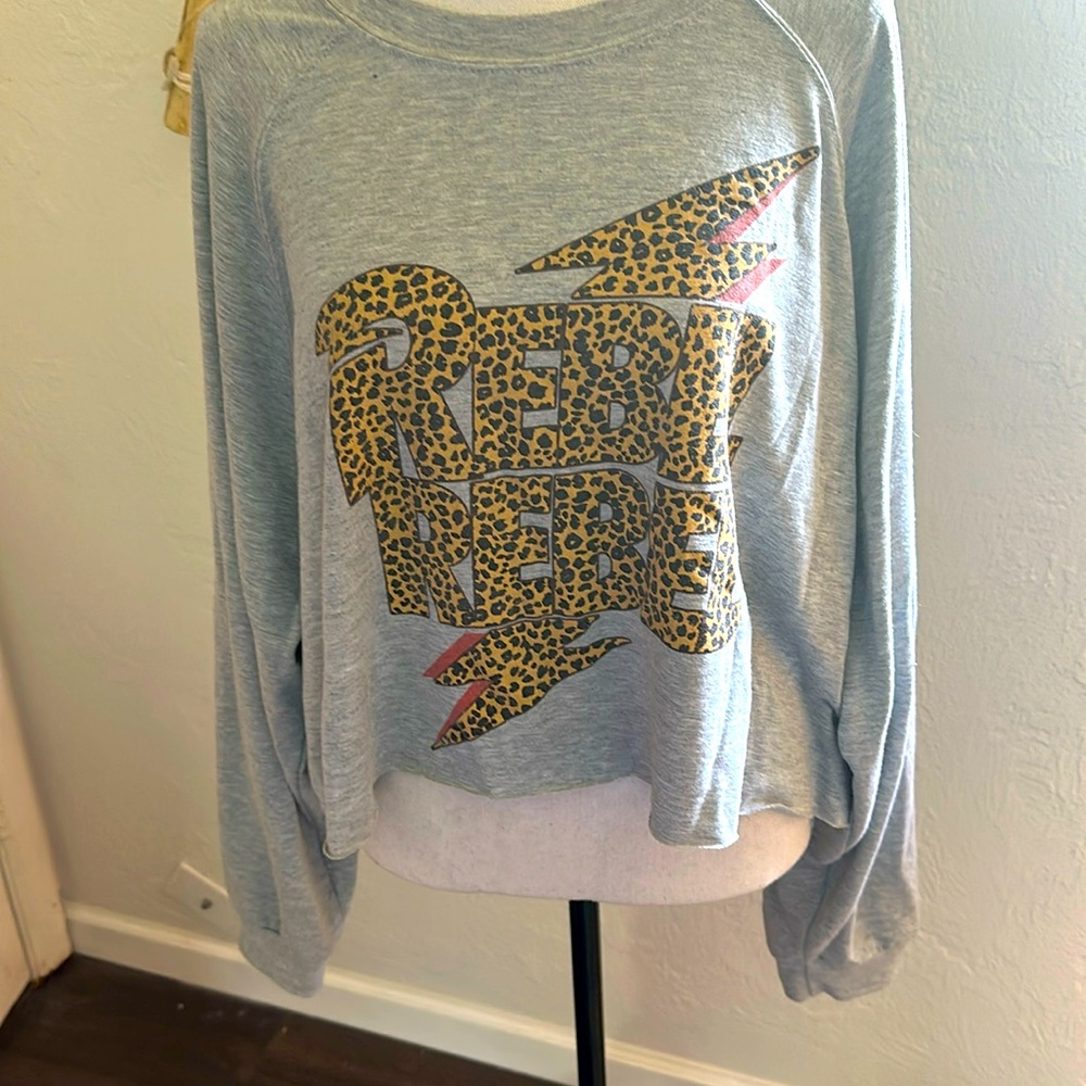 Cropped lightweight sweatshirt